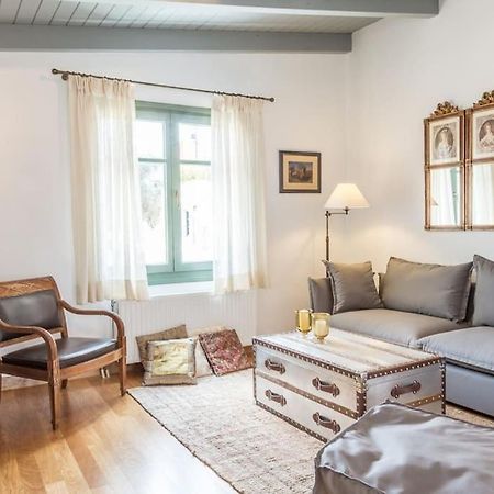 Aristocratic Home Under Acropolis Атина Екстериор снимка