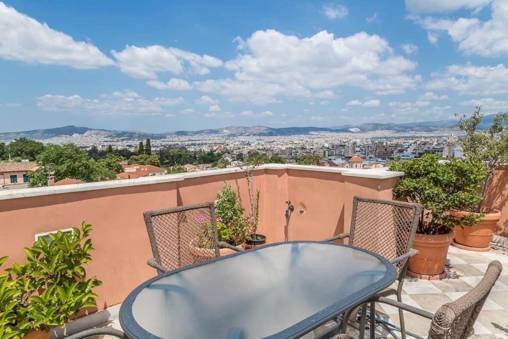 Aristocratic Home Under Acropolis Атина Екстериор снимка